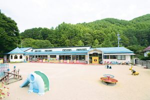 南相木村保育所 全景